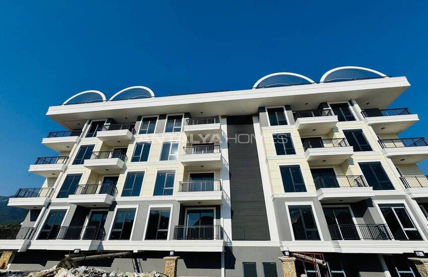 Apartments in a Complex Intertwined Nature in Alanya 25