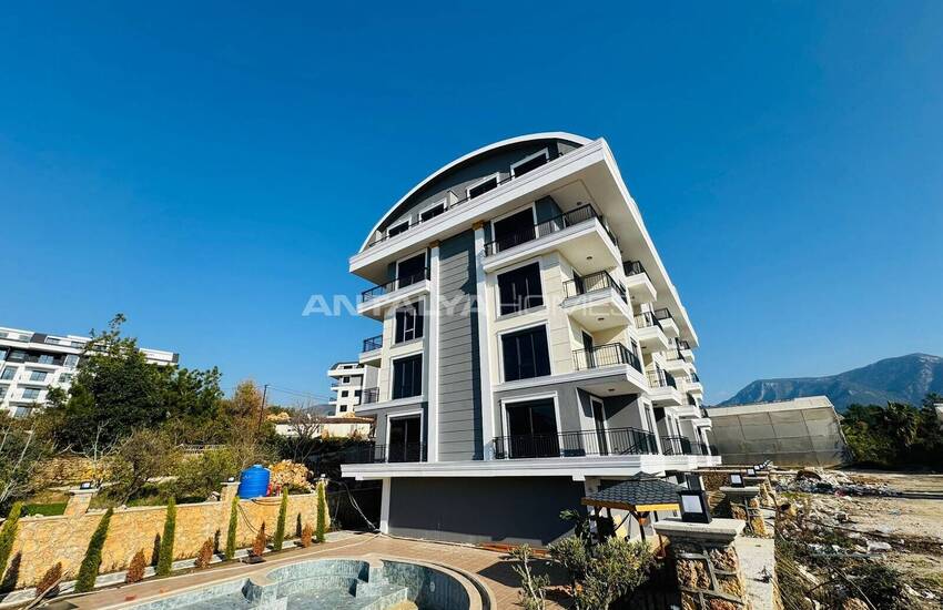 Apartments in a Complex Intertwined Nature in Alanya 21