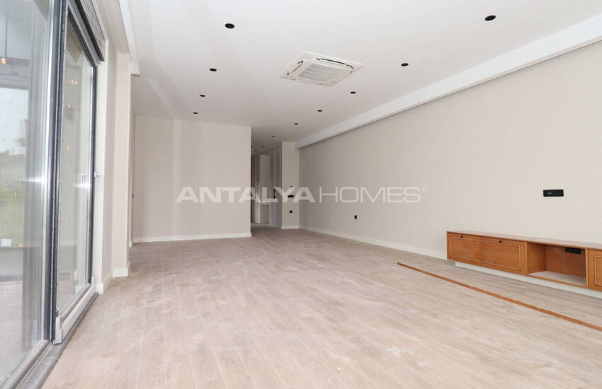 Villas Close to Main Road in Antalya Dosemealti 8
