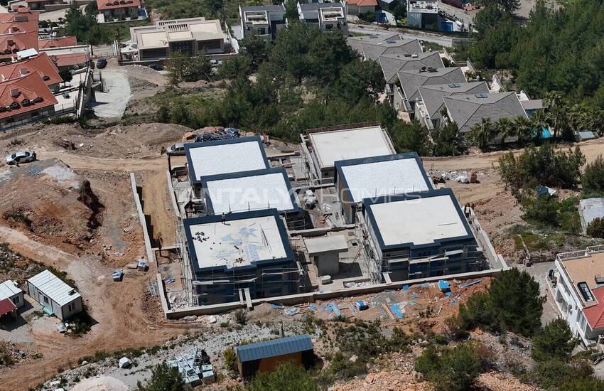 Дома с частными бассейнами и садами в Алании 9