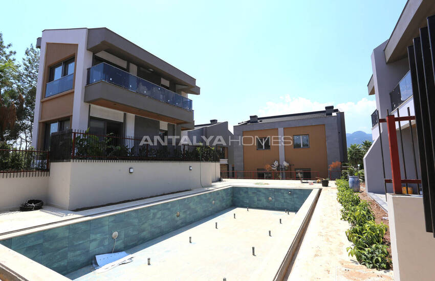 Villas in Complex Near Forest in Antalya Dosemealti 48