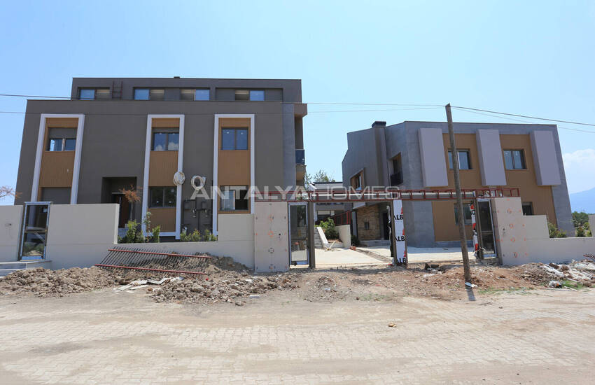 Villas in Complex Near Forest in Antalya Dosemealti 49