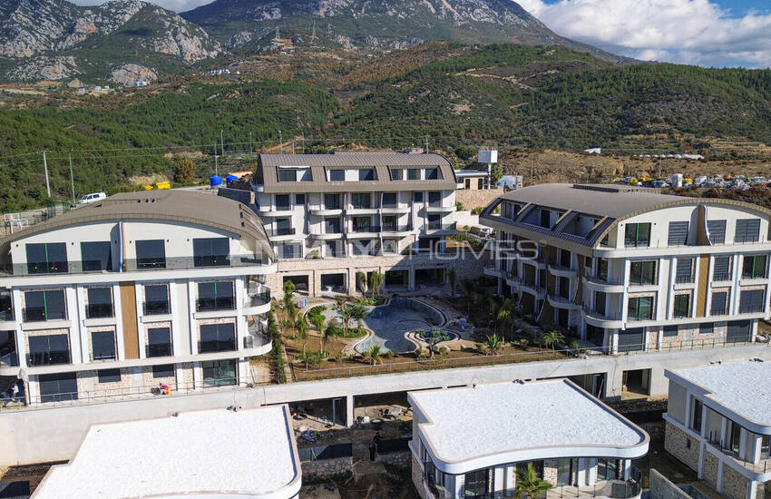 ملک در یک مجتمع با مناظر چشمگیر در آلانیا 28