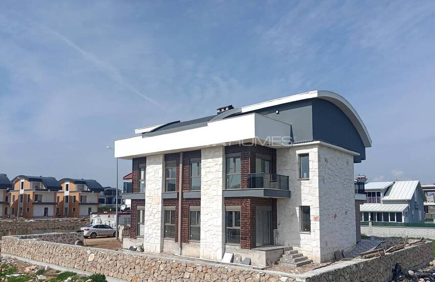 Élégantes Villas En Pierre Près De La Plage À Belek Antalya 14