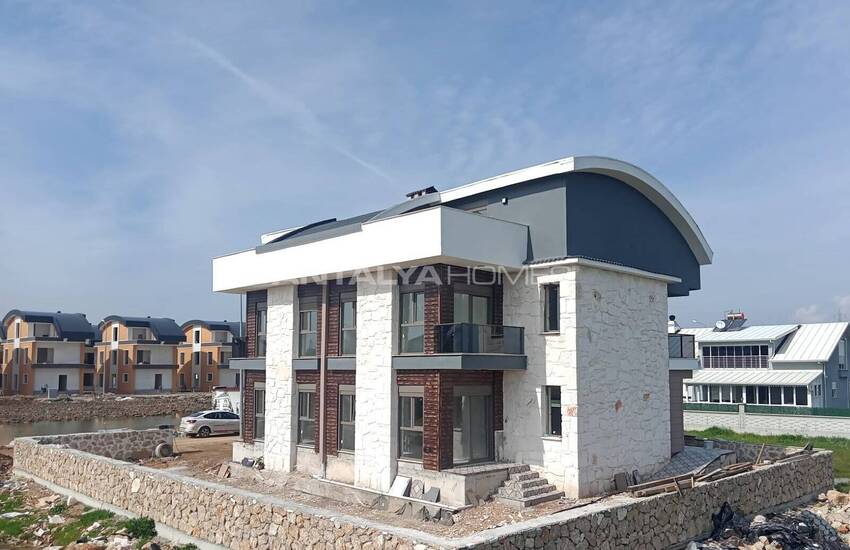 Élégantes Villas En Pierre Près De La Plage À Belek Antalya 12