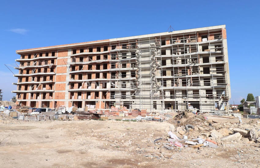 Apartments in Complex Close to Airport in Antalya Kepez 16