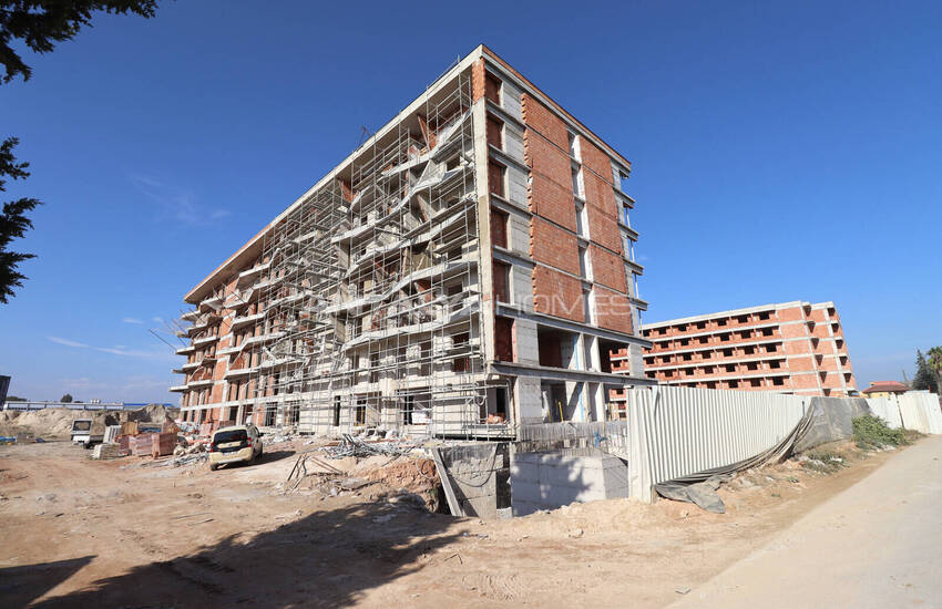 Apartments in Complex Close to Airport in Antalya Kepez 17