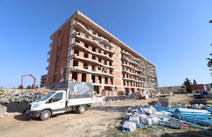 Apartments in Complex Close to Airport in Antalya Kepez 18