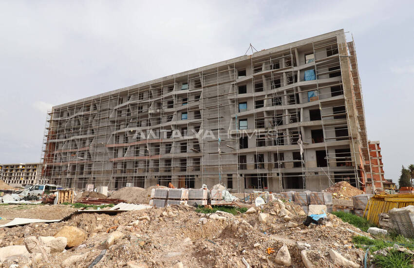 Apartments in Complex Close to Airport in Antalya Kepez 16