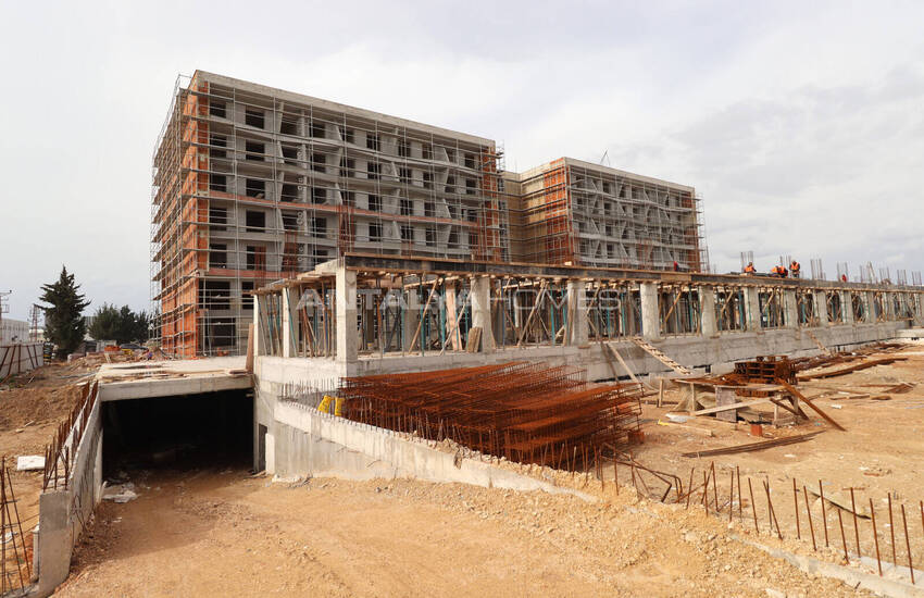 Apartments in Complex Close to Airport in Antalya Kepez 17