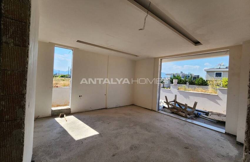 Antalya Döşemealtı'nda 5 Yatak Odalı ve Havuzlu Müstakil Villa 29