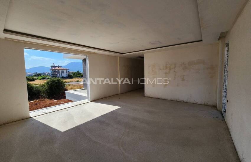Antalya Döşemealtı'nda 5 Yatak Odalı ve Havuzlu Müstakil Villa 20