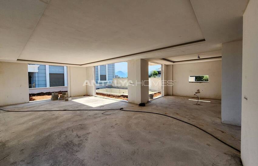 Antalya Döşemealtı'nda 5 Yatak Odalı ve Havuzlu Müstakil Villa 19
