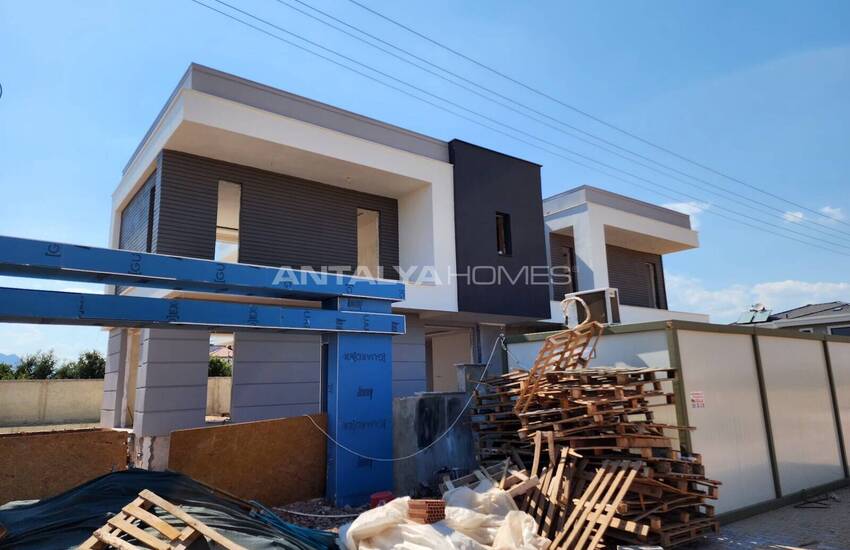 Antalya Döşemealtı'nda 5 Yatak Odalı ve Havuzlu Müstakil Villa 8