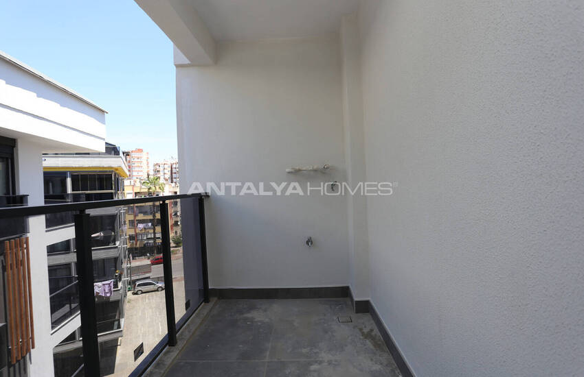 Onroerend Goed Op Steenworp Afstand Van Strand In Antalya Muratpasa 20