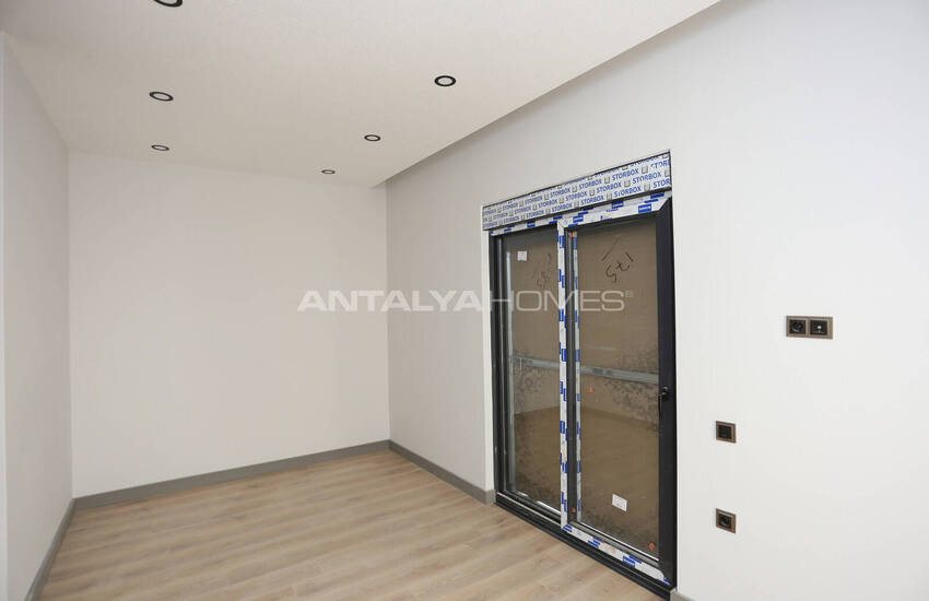 Onroerend Goed Op Steenworp Afstand Van Strand In Antalya Muratpasa 14