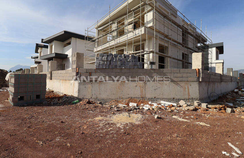 Houses with Spacious High Ceiling Design in Antalya Dosemealti 32