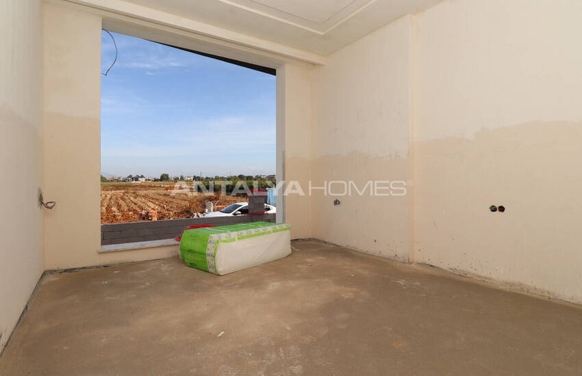 Houses with Spacious High Ceiling Design in Antalya Dosemealti 42