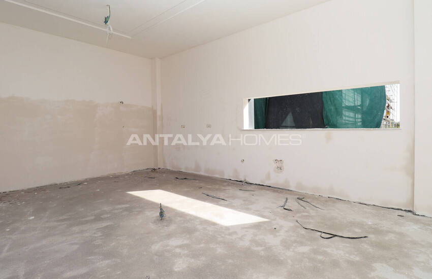 Houses with Spacious High Ceiling Design in Antalya Dosemealti 38