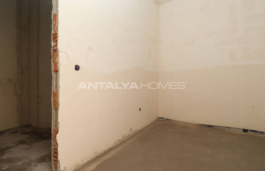 Houses with Spacious High Ceiling Design in Antalya Dosemealti 44