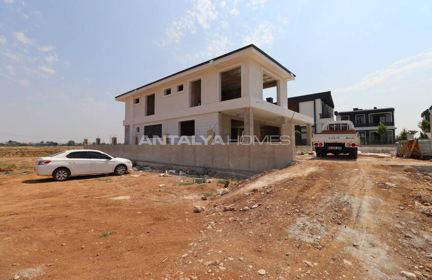 Antalya Döşemealtı'nda Dağ Manzaralı ve Özel Havuzlu Villa 32