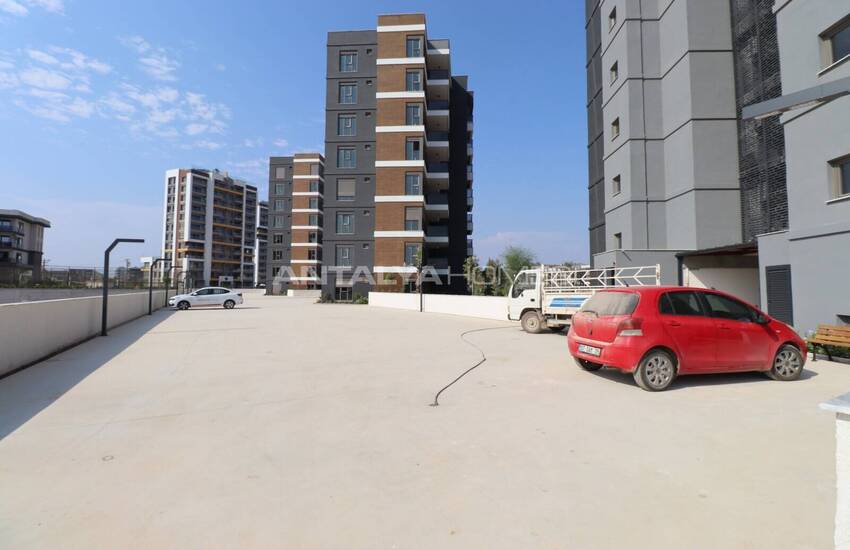 Antalya Altıntaş'ta Havalimanına Yakın Konumda Şık Daireler 16