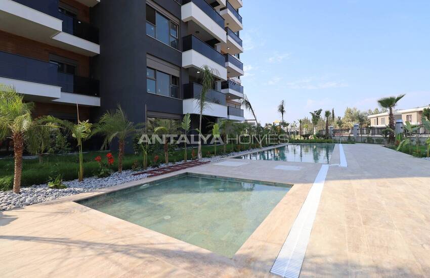 Antalya Altıntaş'ta Havalimanına Yakın Konumda Şık Daireler 14