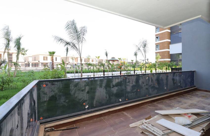 Antalya Altıntaş'ta Havalimanına Yakın Konumda Şık Daireler 31