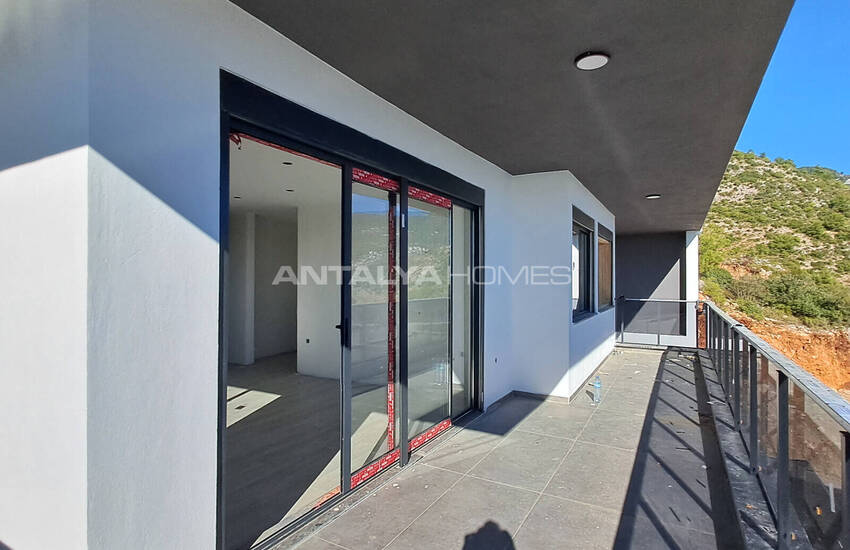 ملک با دید دریا با استخر و باغ خصوصی در آلانیا 50