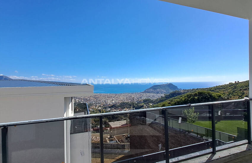 ملک با دید دریا با استخر و باغ خصوصی در آلانیا 42