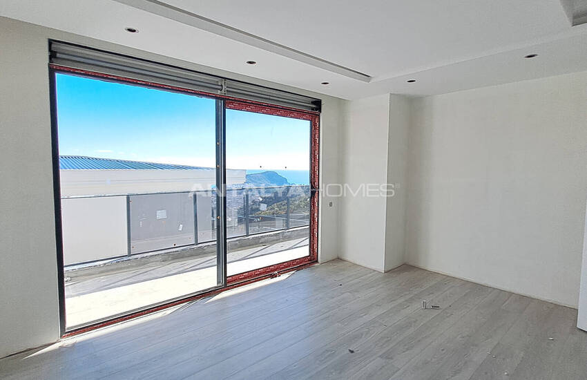 ملک با دید دریا با استخر و باغ خصوصی در آلانیا 38