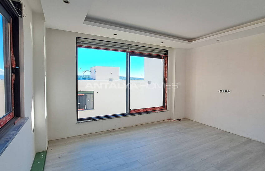 ملک با دید دریا با استخر و باغ خصوصی در آلانیا 25