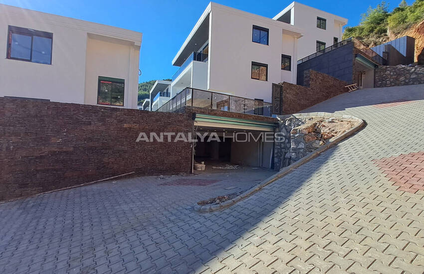 ملک با دید دریا با استخر و باغ خصوصی در آلانیا 21