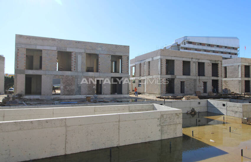 Huizen Met Prive Zwembad Aan De Hoofdweg In Antalya Altıntaş 40