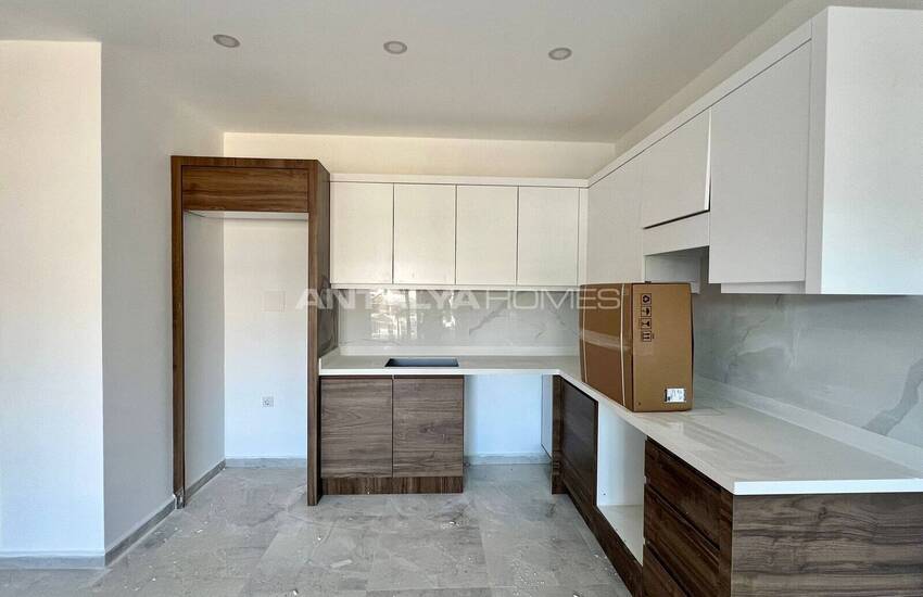 Alanya Avsallar'da Sahile Yakın Şık Tasarımlı Daire 12