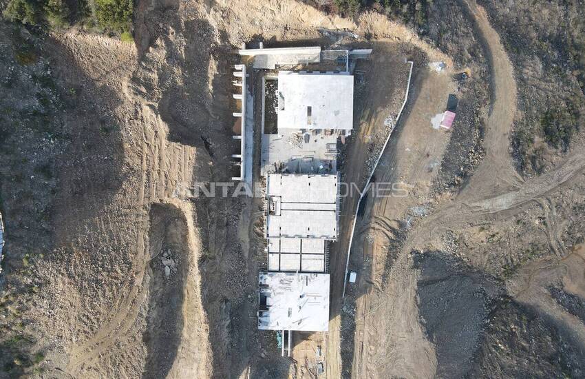 Maisons Élégantes Avec Piscines Et Jardins À Kargicak Alanya 17