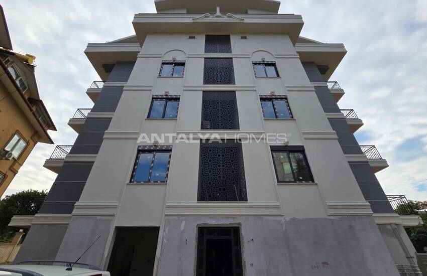 Flats in a Complex with Natural Environment in Alanya Oba 24
