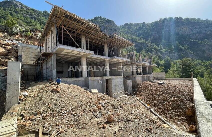 Alanya'da Şık Tasarımlı Deniz Manzaralı Villalar 21