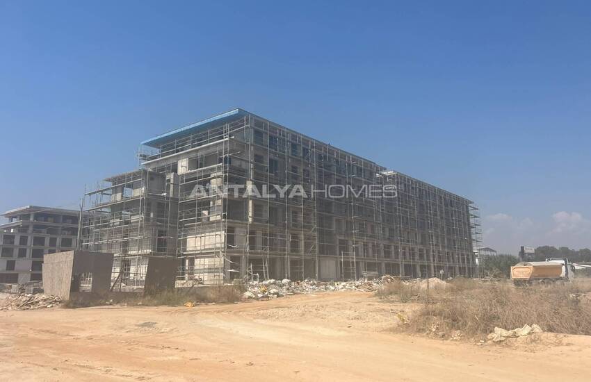 Stylish Flats in a Complex Near Airport in Kepez Antalya 17