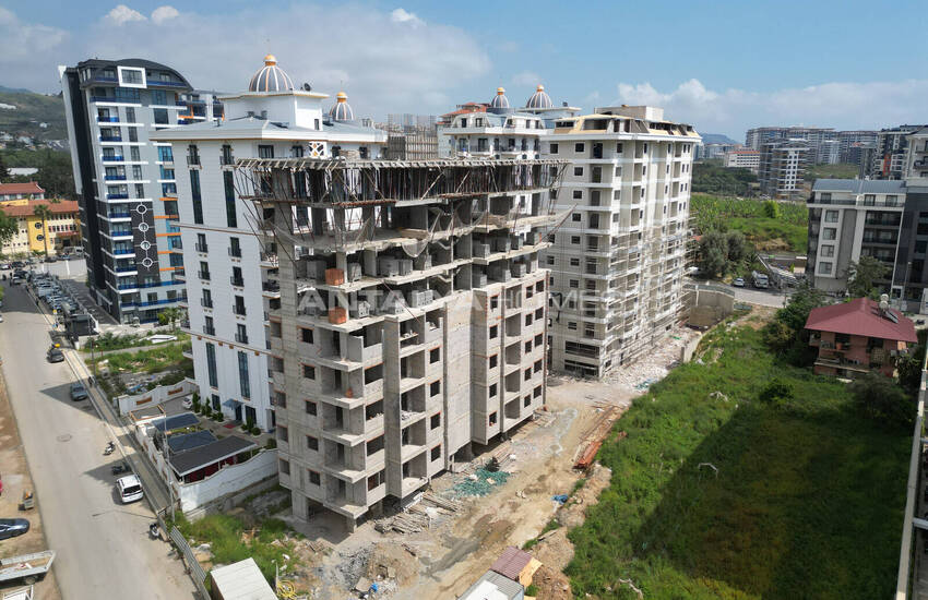 Properties in a Complex with Pool in Alanya Mahmutlar 25