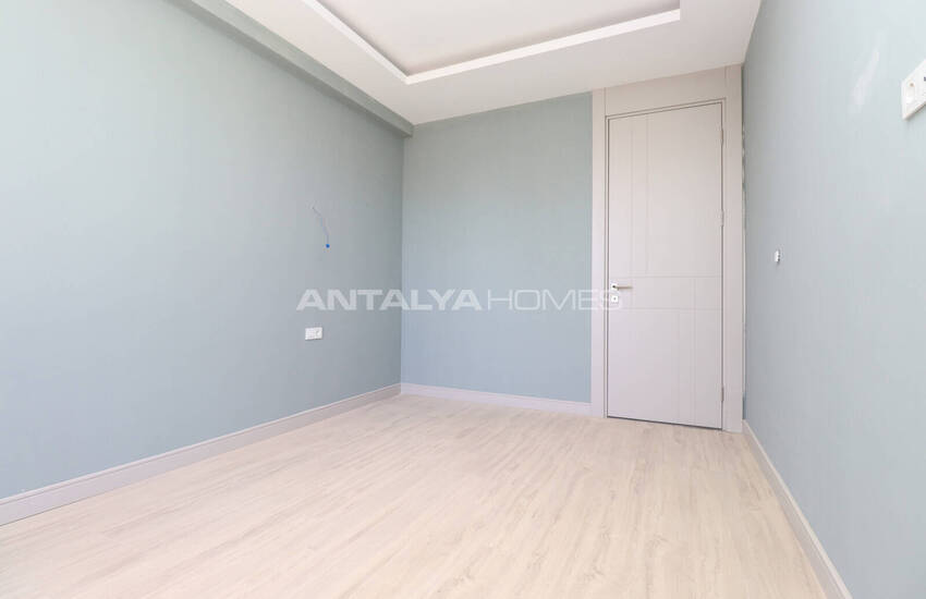 Flats with Private Gardens and Balconies in Aksu Antalya 12