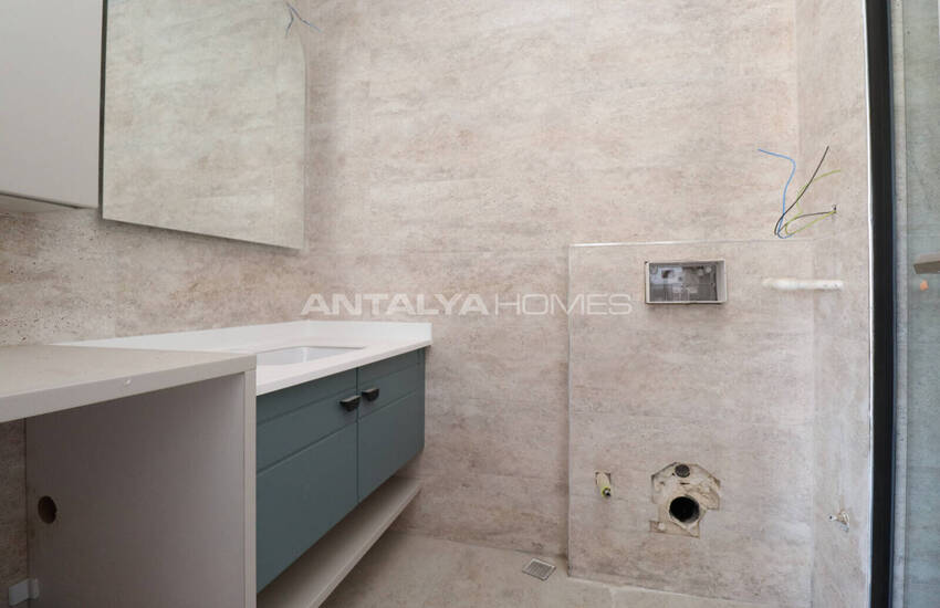 Flats with Private Gardens and Balconies in Aksu Antalya 13