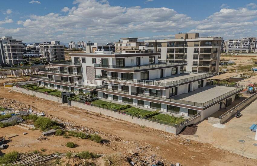 Flats with Private Gardens and Balconies in Aksu Antalya 8