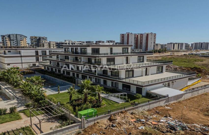 Flats with Private Gardens and Balconies in Aksu Antalya 7