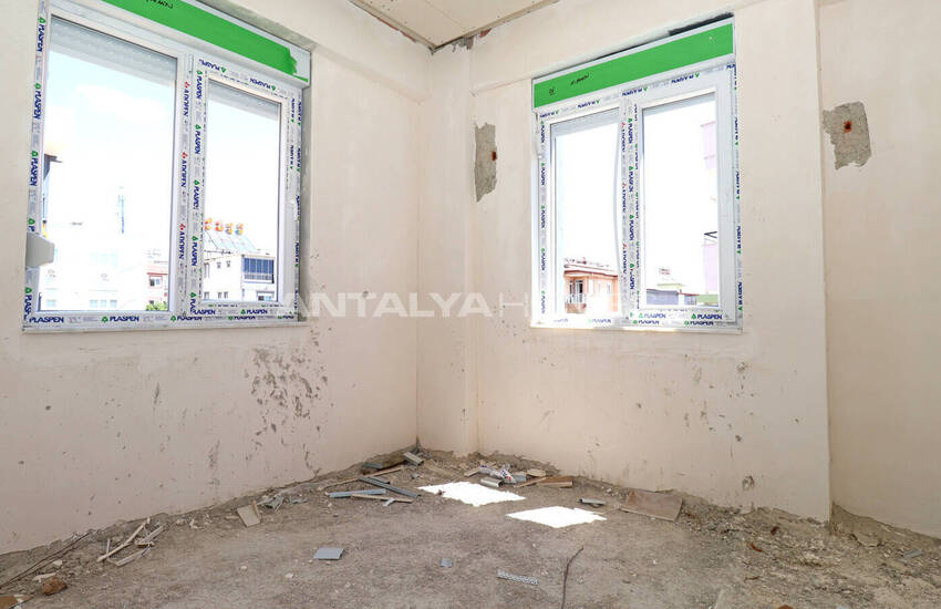 Flats Near the Tram Station in Antalya Kepez 6