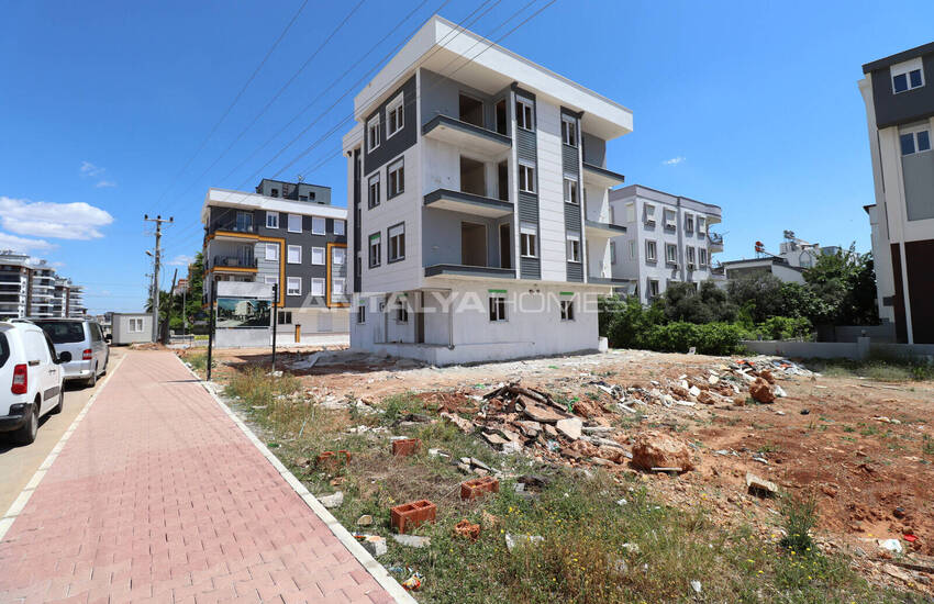 Flats Near the Tram Station in Antalya Kepez 2