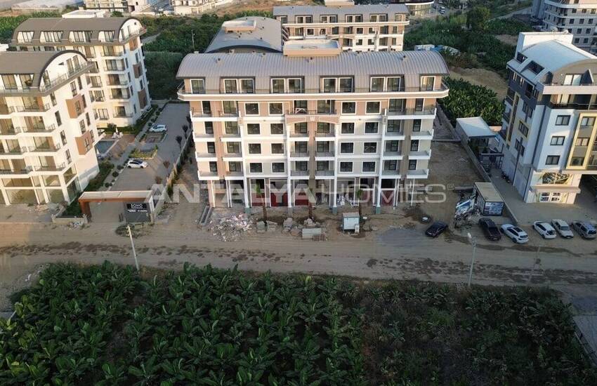Alanya'da 3 Bloklu Sosyal Olanaklara Sahip Sitede Daireler 21
