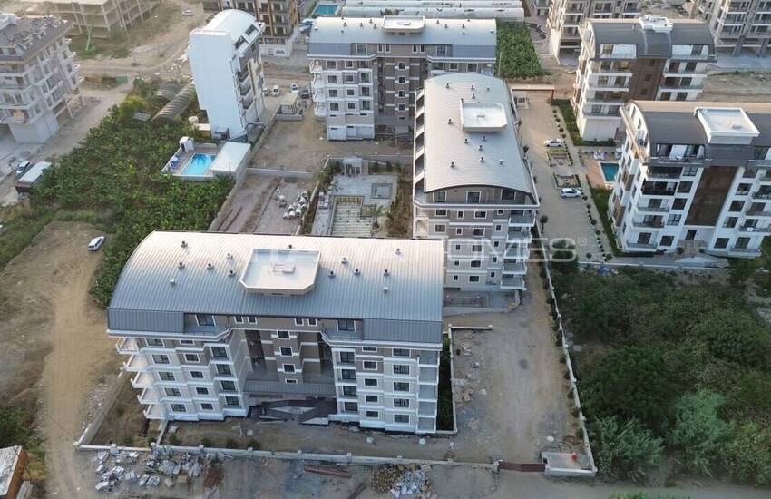 Alanya'da 3 Bloklu Sosyal Olanaklara Sahip Sitede Daireler 26