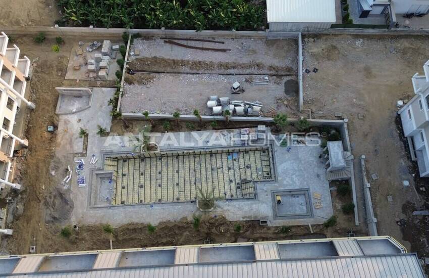 Alanya'da 3 Bloklu Sosyal Olanaklara Sahip Sitede Daireler 28
