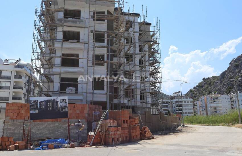 Mountain-view Flats in a Complex with Pool in Konyaalti Antalya 38